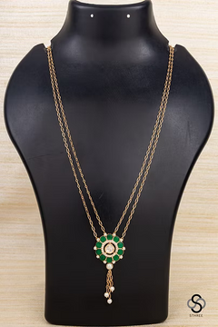 Layered Kundan necklace - Emerald green with pearls