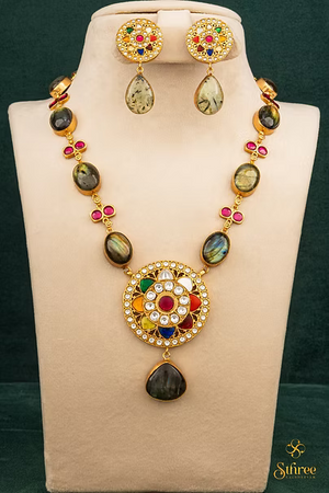 Labdorite Cabachon necklace set with Navarathna Pendant