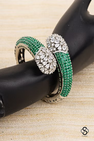 Kada - Rhodium Polish - Green and Silver