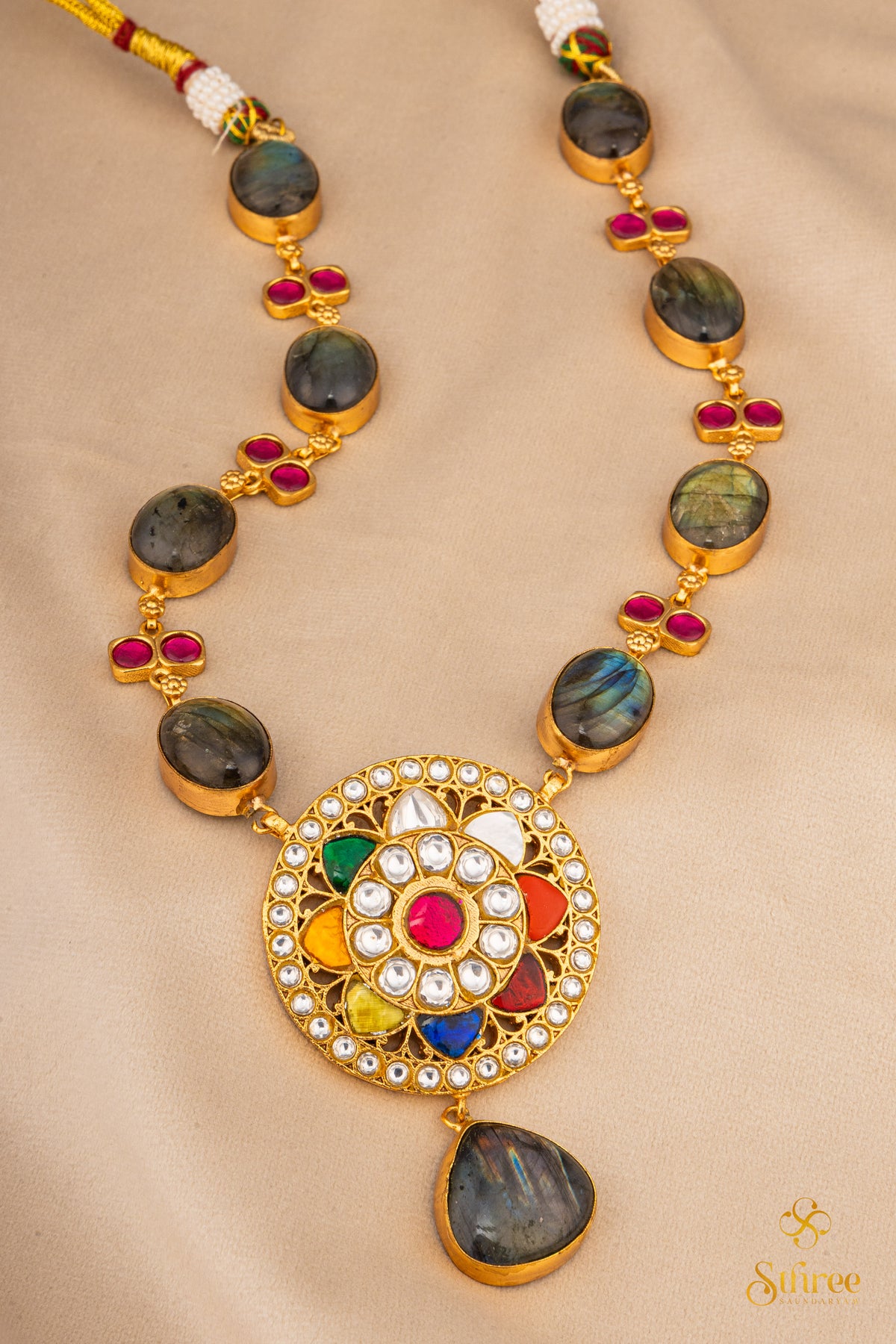 Labdorite Cabachon necklace set with Navarathna Pendant
