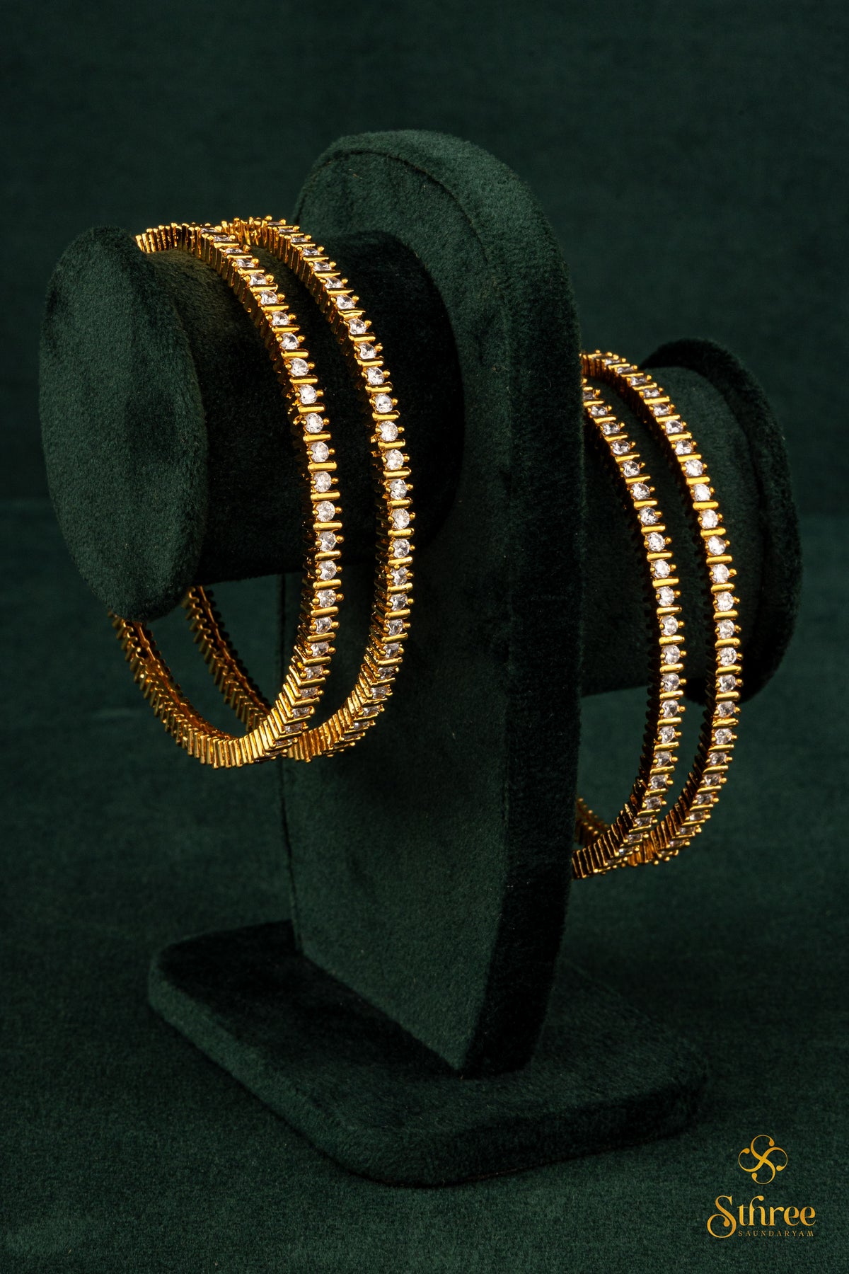 Diamond pattern set bangles - Set of 4