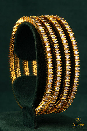 Diamond pattern set bangles - Set of 4
