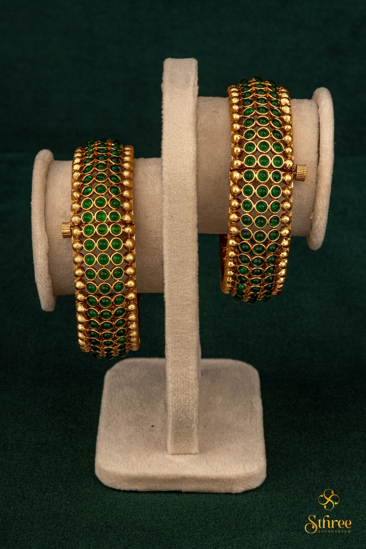 Antique finish Kada - Emerald Green