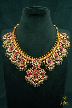 Mayil Guttapusalu with pearls