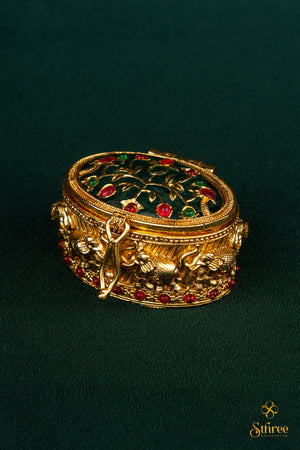 Kumkuma Chimizh - Emerald green