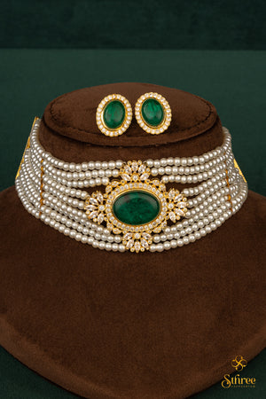 9 - Liner Pearls with Emerald green pendant choker