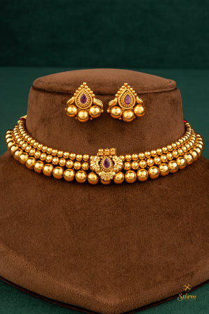 Tussi pattern Necklace - Ruby red