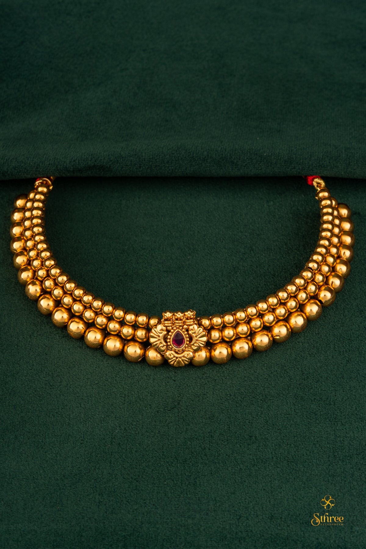 Tussi pattern Necklace - Ruby red