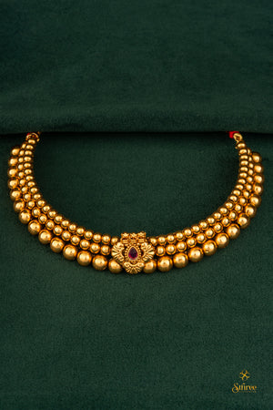 Tussi pattern Necklace - Ruby red