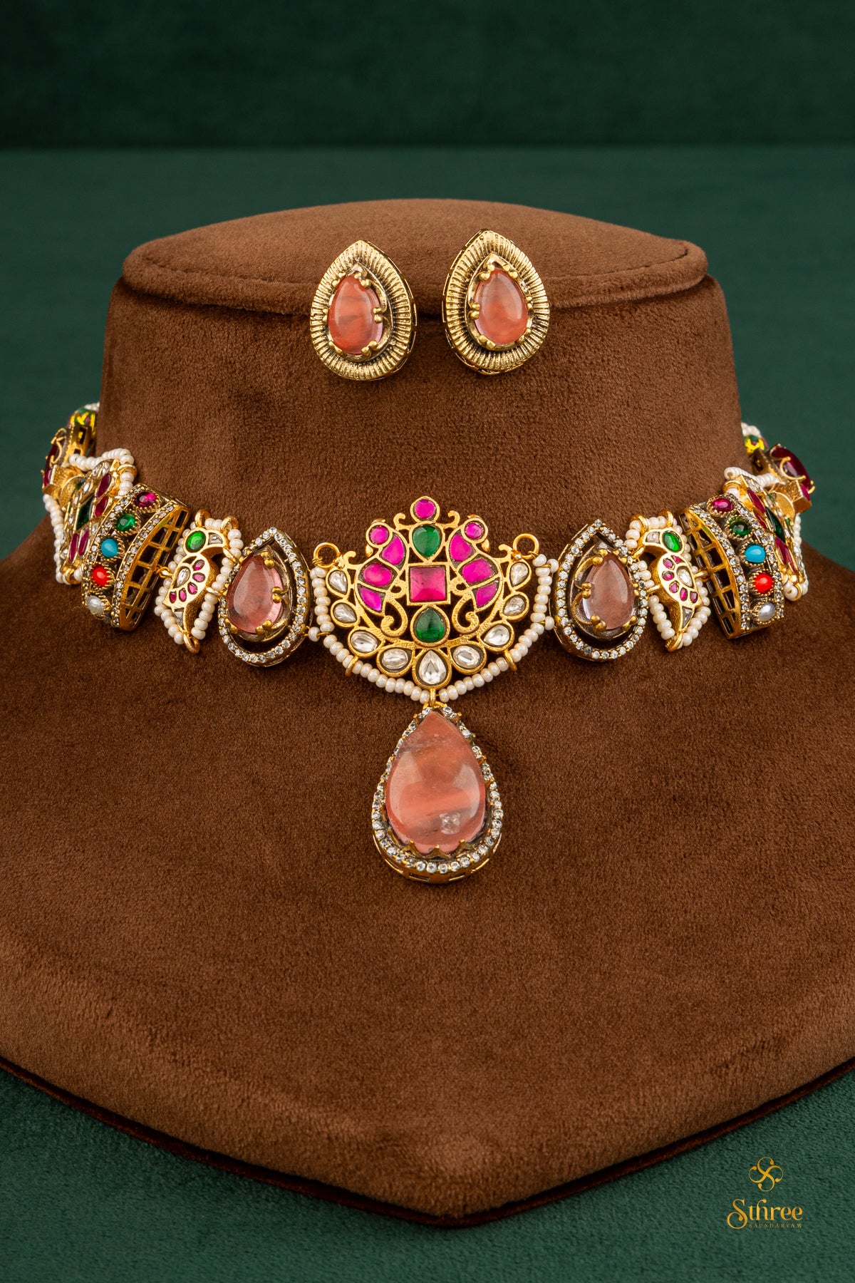 Pearl with Cabochon choker