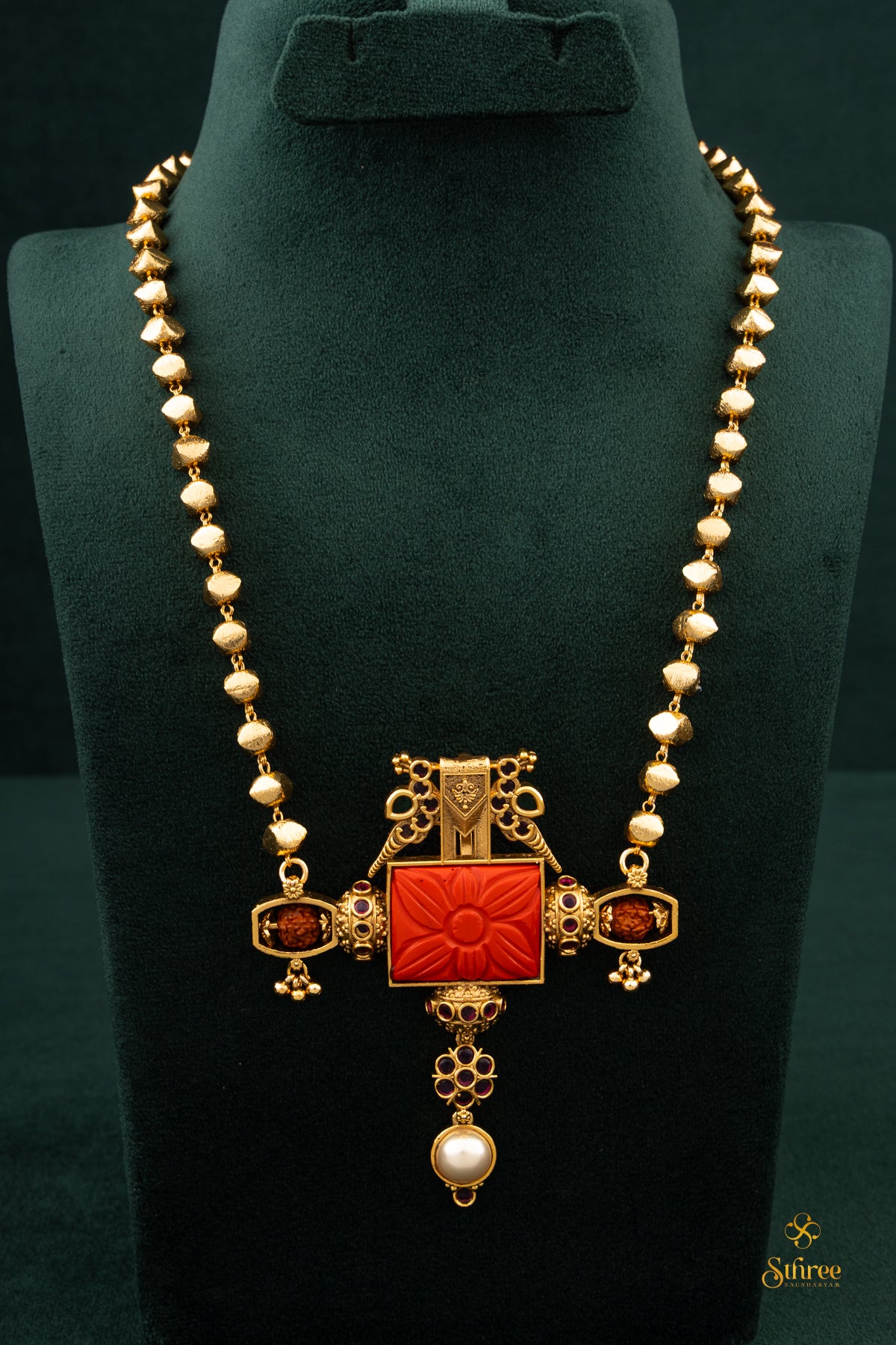 Double kili pendant with gold ball - Coral