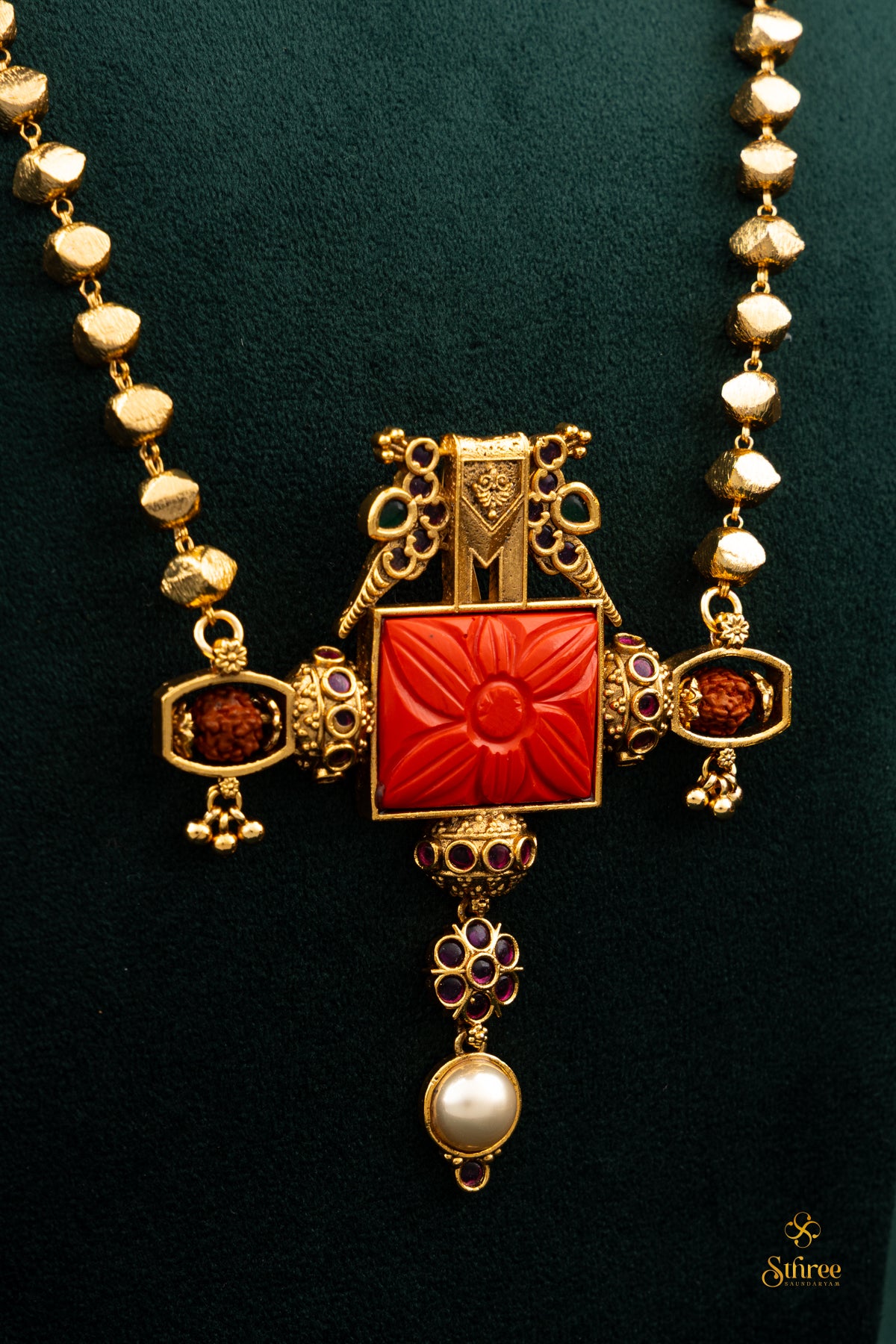 Double kili pendant with gold ball - Coral