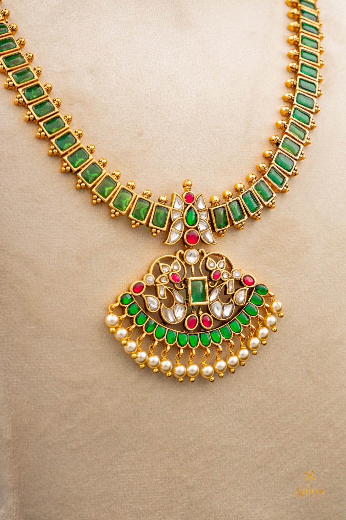 Pachai Kal addigai set