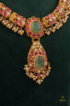 Natural cabochons in guttapusalu
