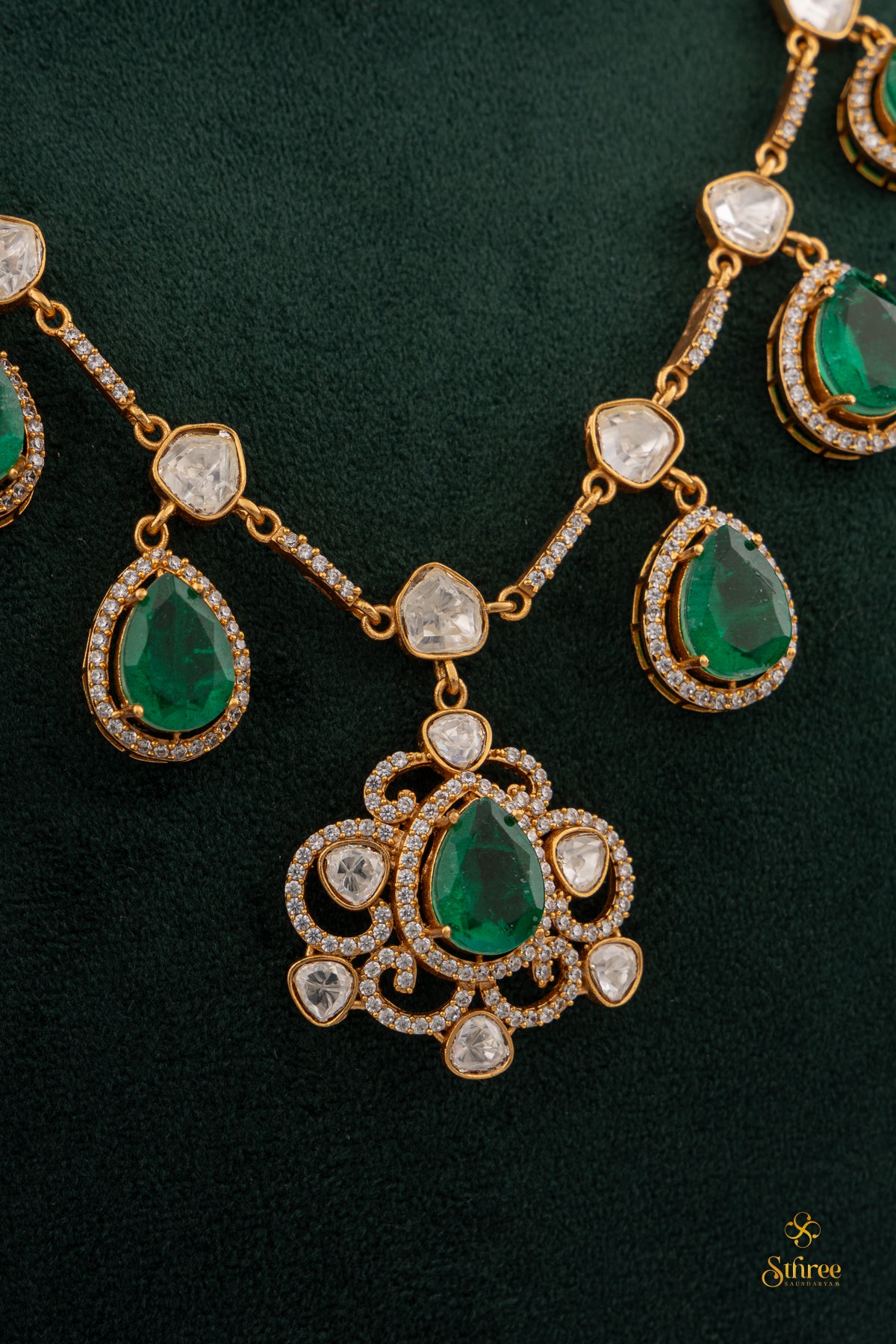 Cabochons with Emerald green
