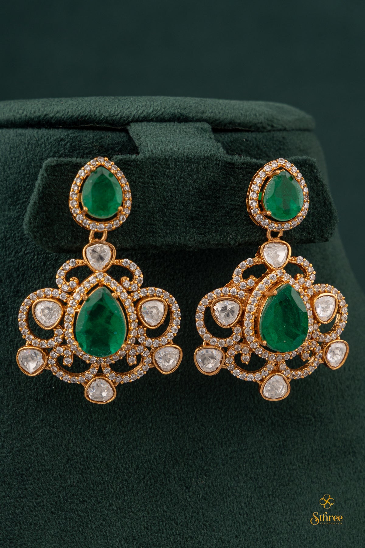 Cabochons with Emerald green