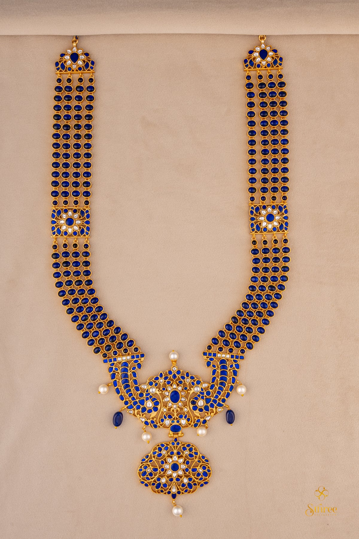 Sapphire blue - Makarakanthi Pendant in Four Lines