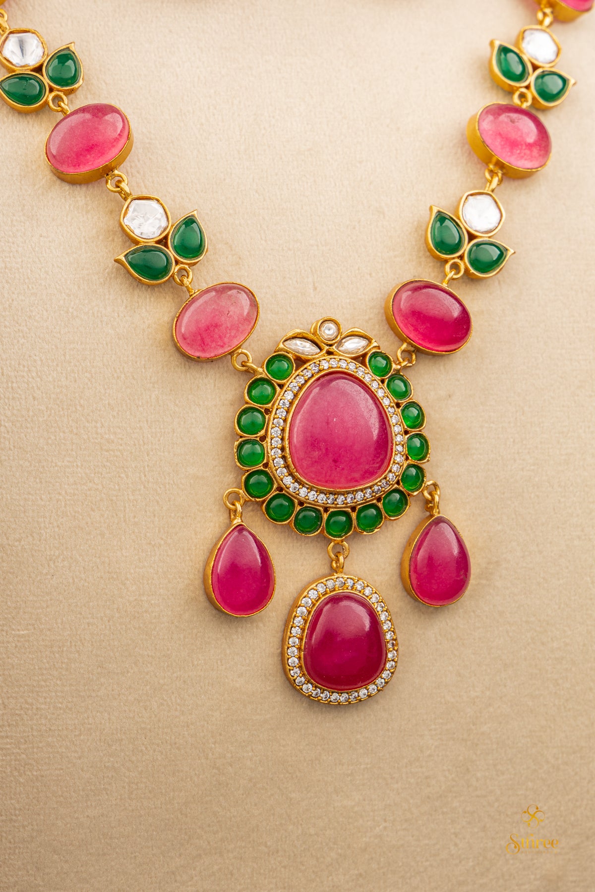 Cabachons - Ruby with Emerald green