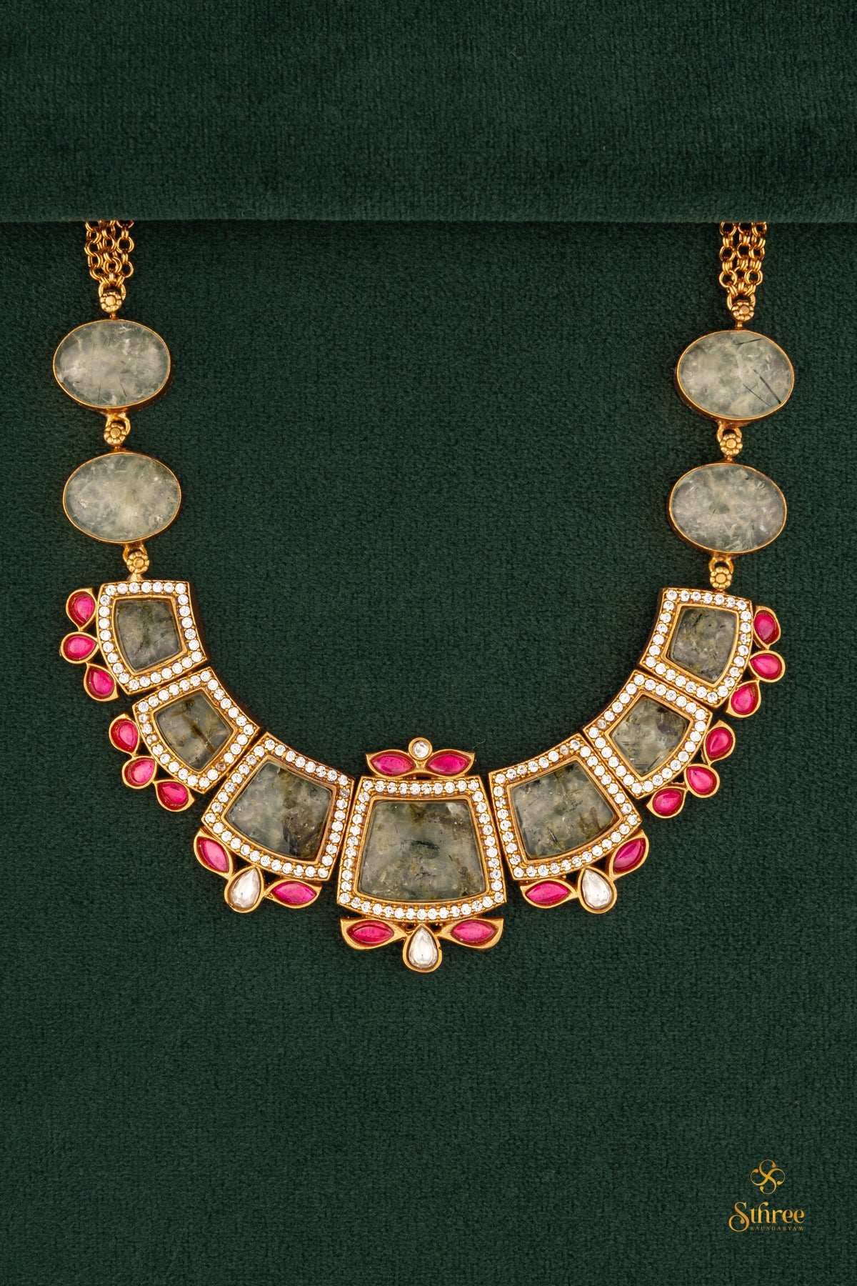 Cabochons necklace set - Light green