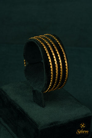Neli - Set of 4 Bangles