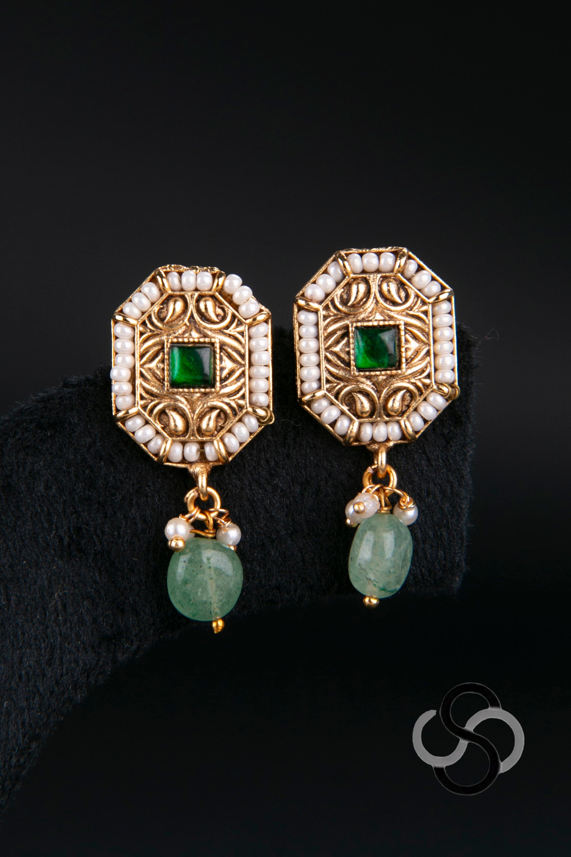 Pearl Choker with Jadau Kundan Pendant and Elephants
