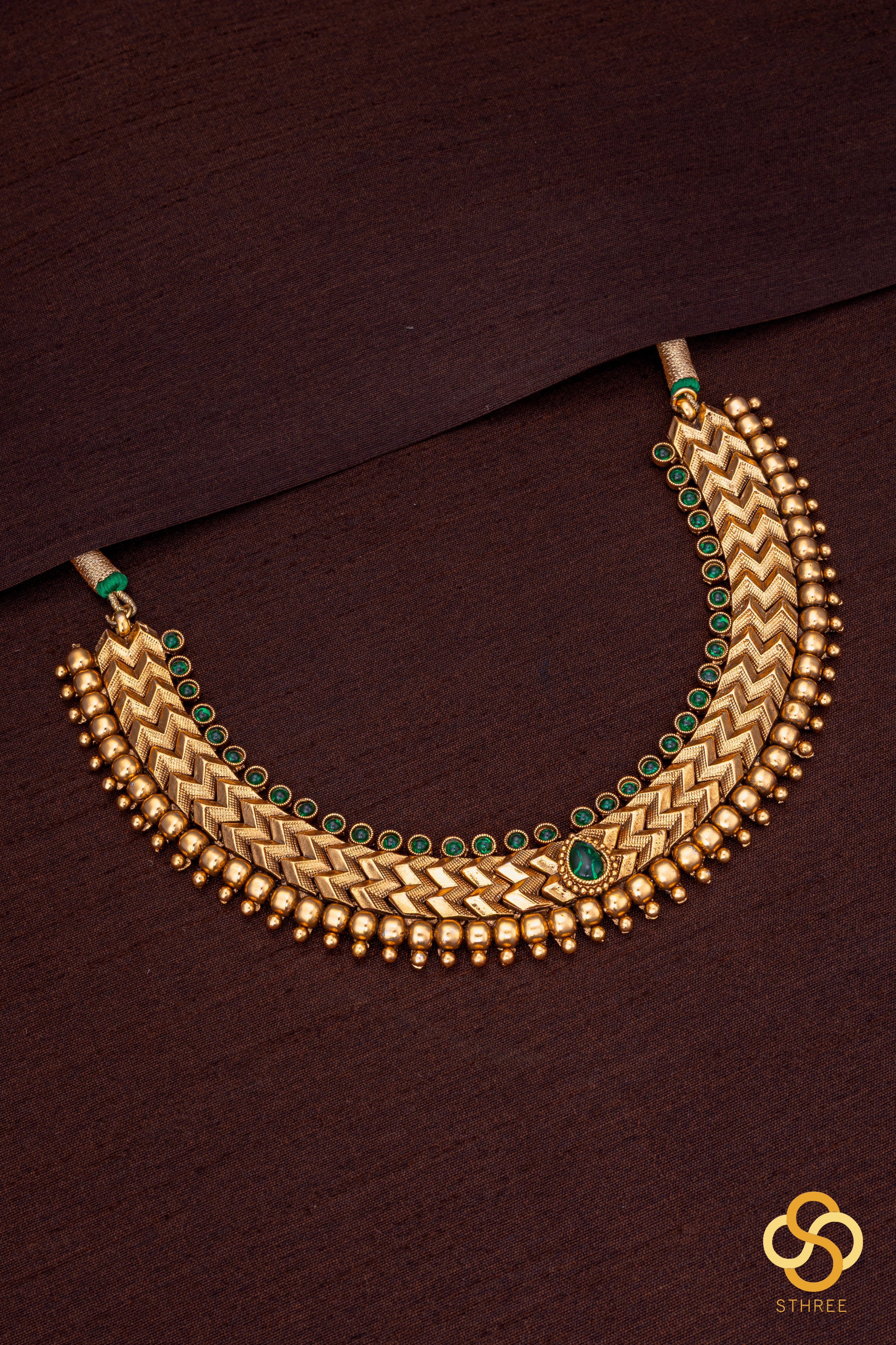 Tussi pattern Necklace - Emerald green