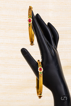 Gold finish kemp mogappu slim bangles  - Set of 2
