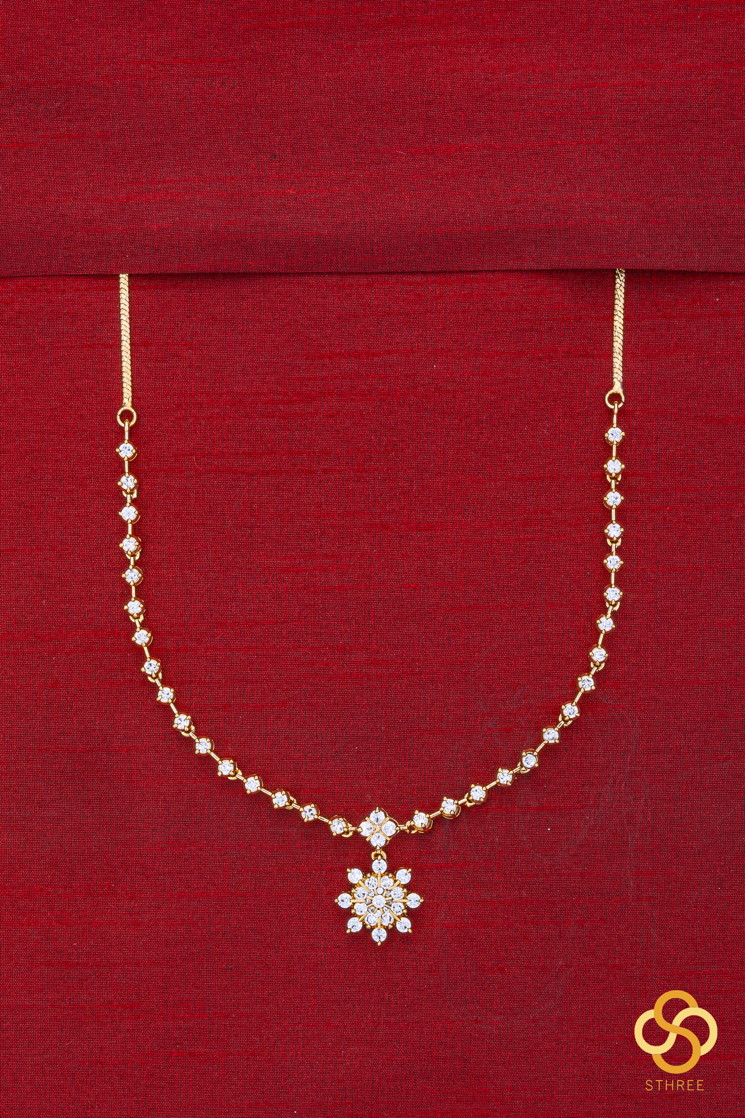 Diamond Pattern Single Line Necklace with Pendant