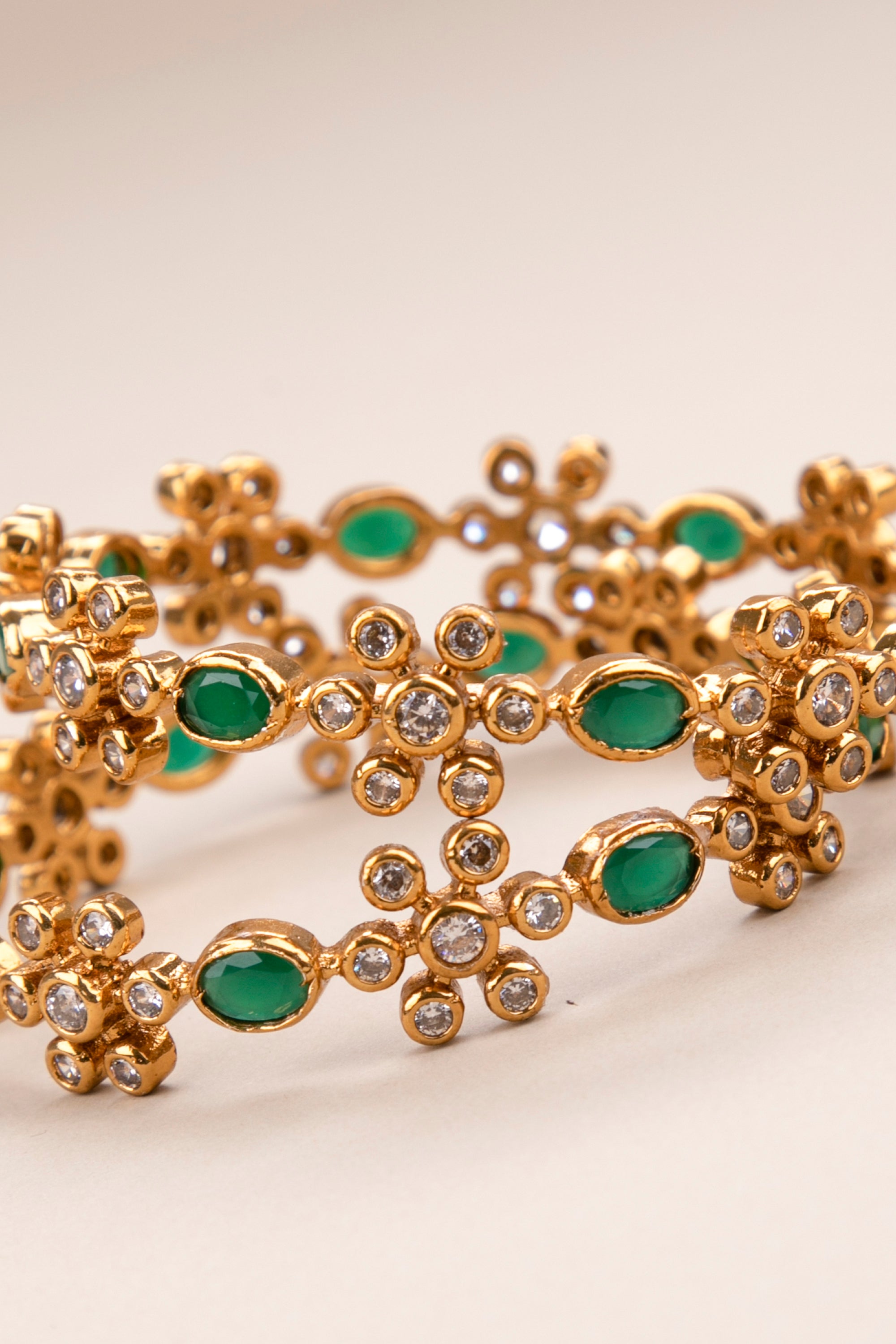 Emerald Green and 7 Stone Zircon - Diamond Pattern Bangle
