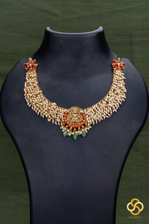 Lakshmi pendant with pearls