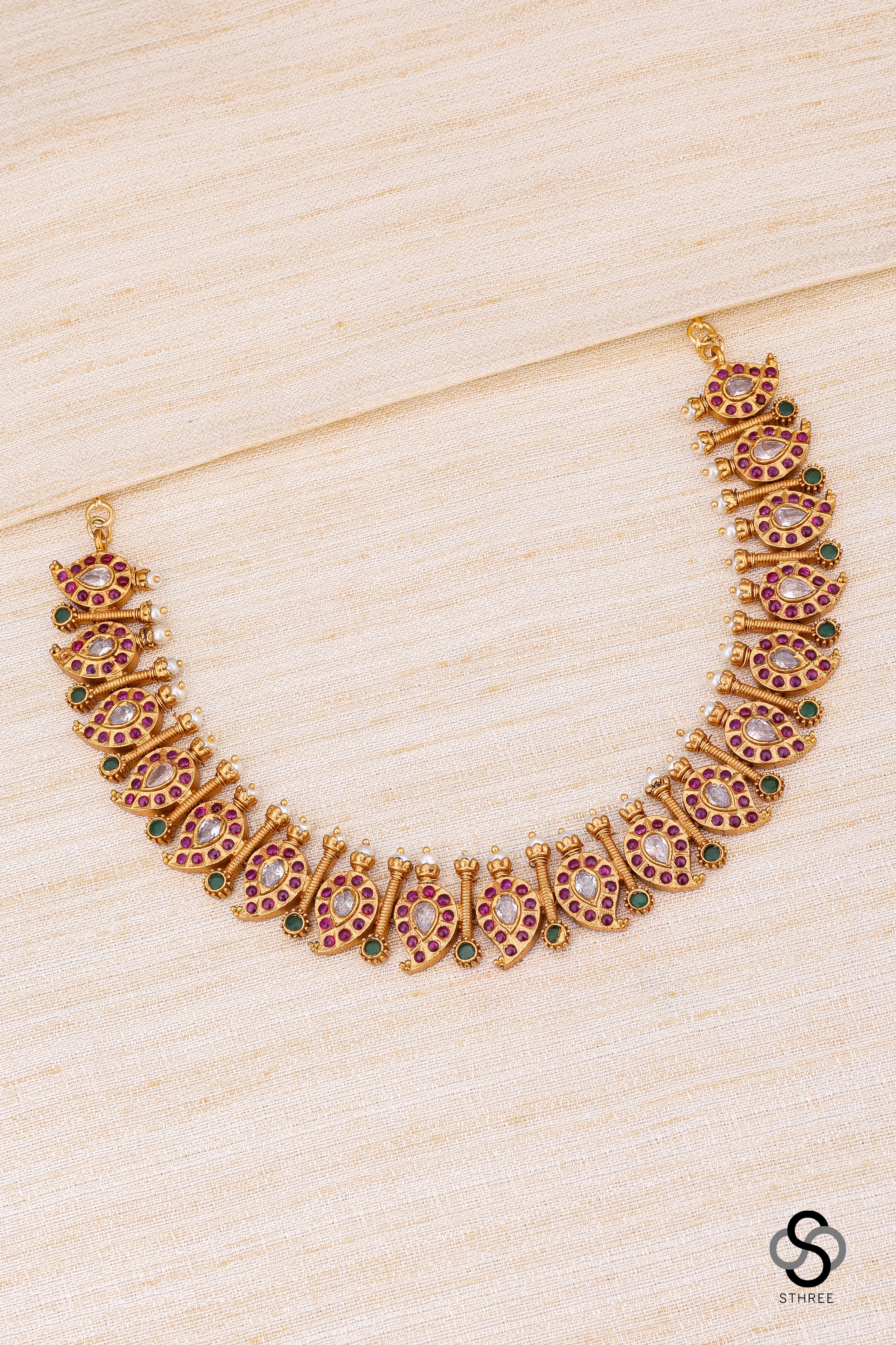 Manga malai set with pearls