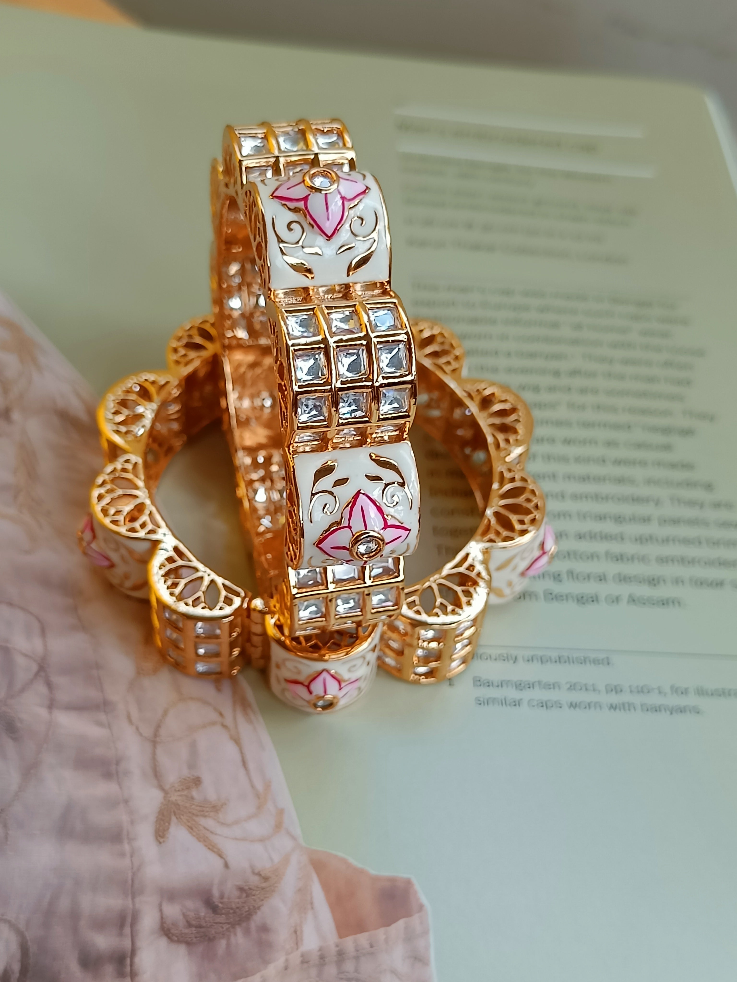 Gajra - Ivory and pink enamel with kundan (single piece)