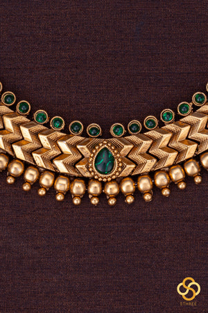 Tussi pattern Necklace - Emerald green
