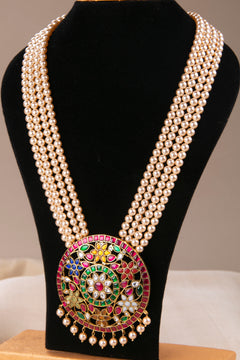 Rakkodi in Four Strands of Pearls