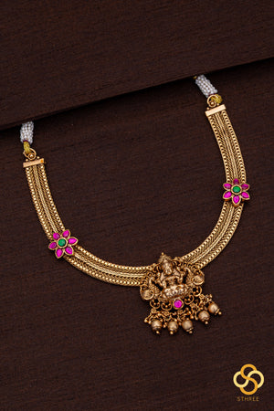 Lakshmi pendant choker