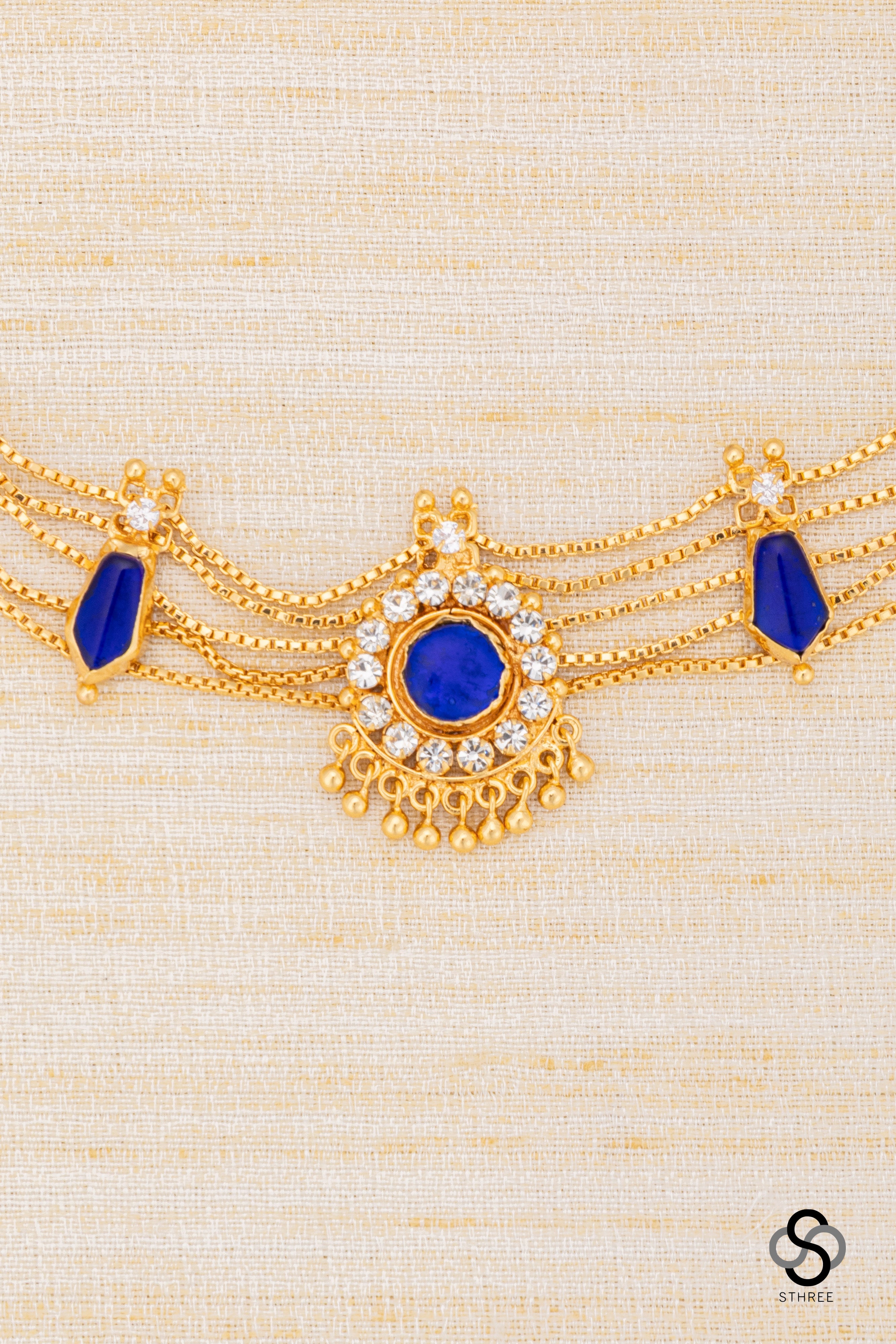 Traditional kemp choker in Sapphire blue