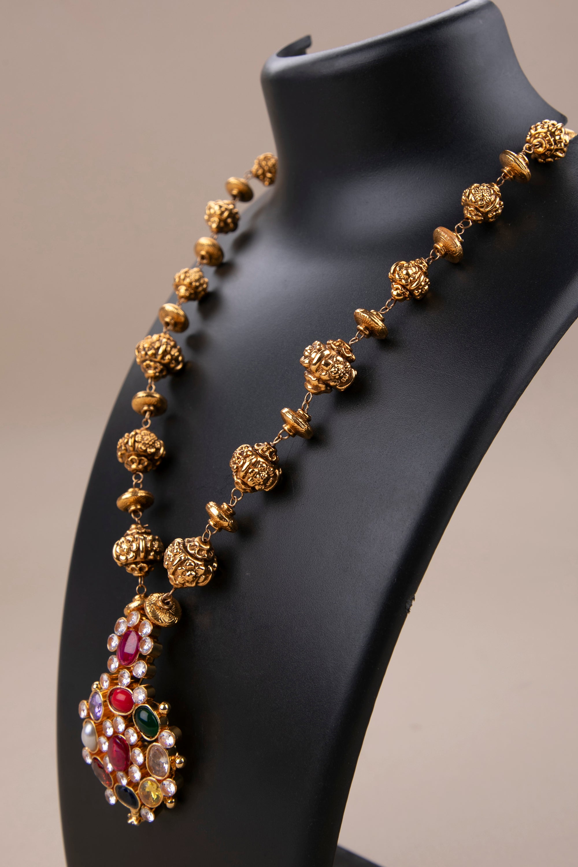 Navarathna Pendant in Gold Ball