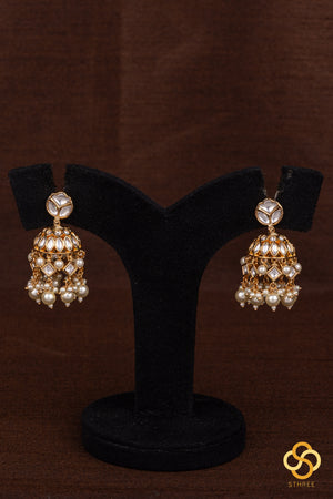 Uncut White Kundan and Pearls Choker