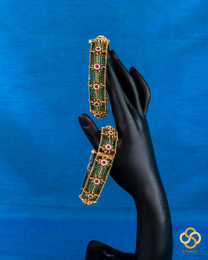Antique pattern Kada - Green  colour beads
