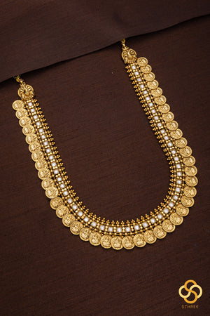 Lakshmi Kasumalai Set with White Square Stones