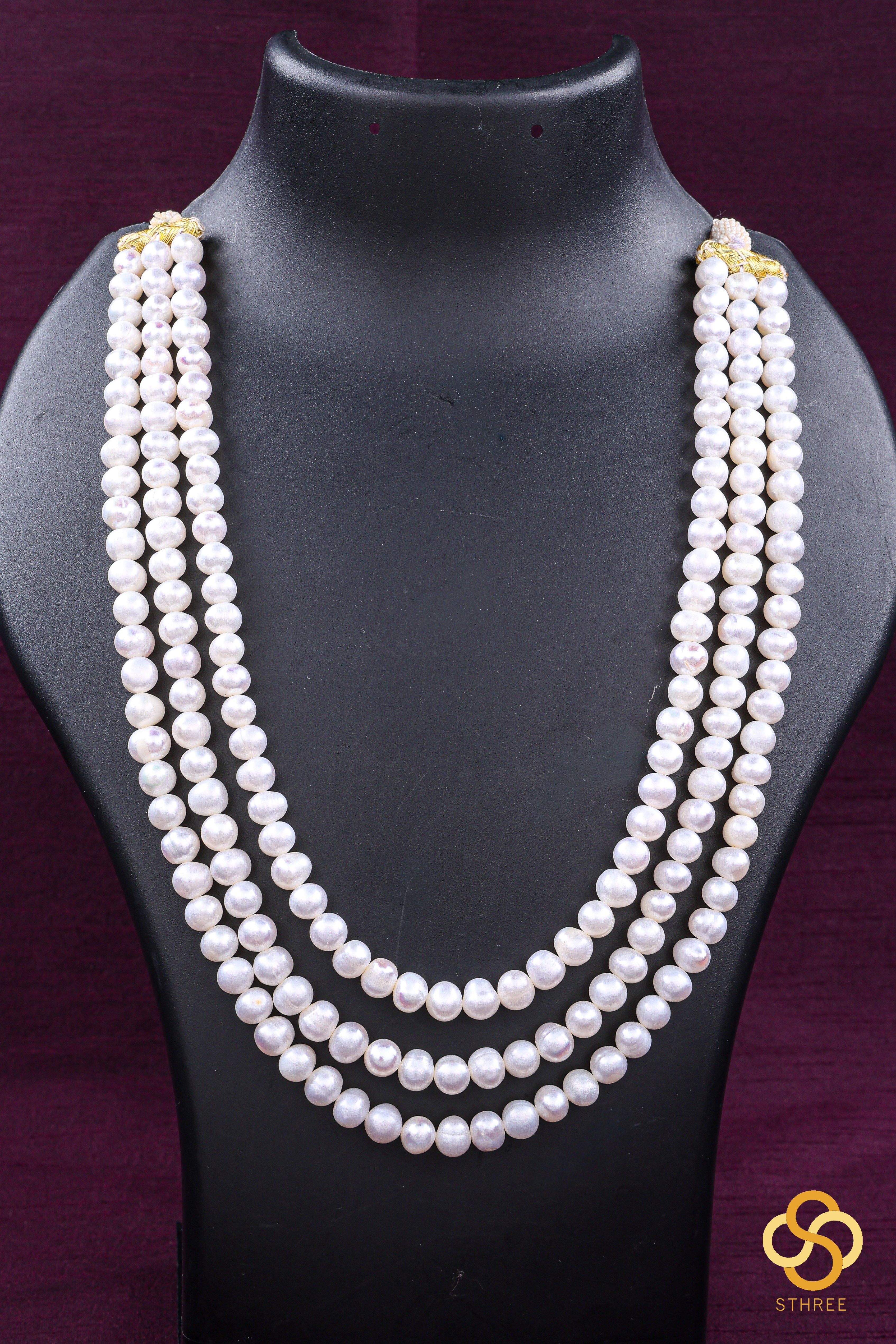 Freshwater pearls, three line layers - White