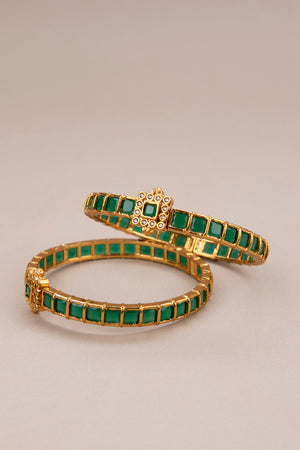 Emerald green kada with mogappu (openable pattern)