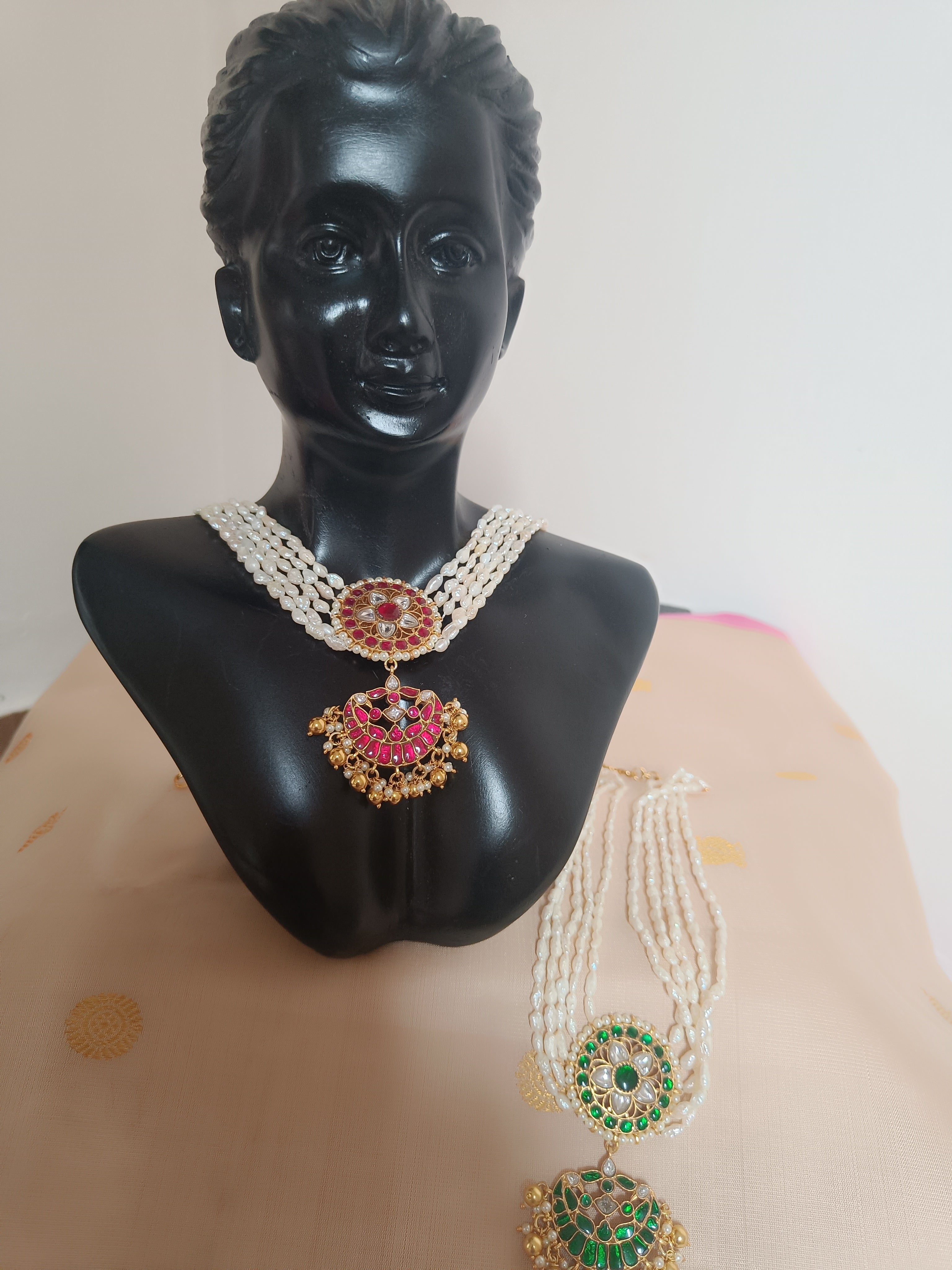 Fresh water pearls choker - Kemp red
