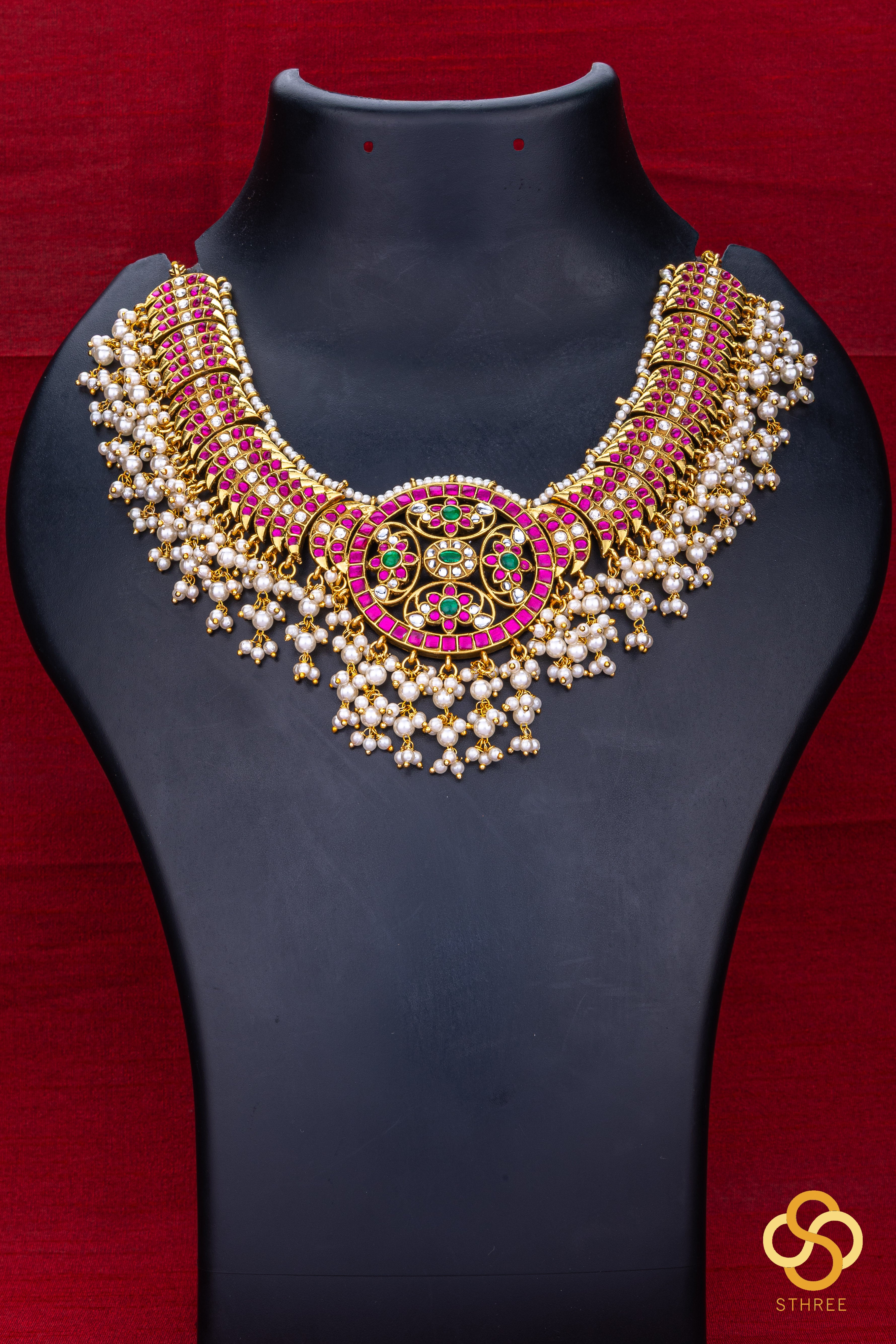 Kemp necklace with padakkam - Ruby red with Pearls