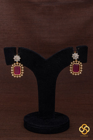 Solitaire necklace - Ruby red pendent