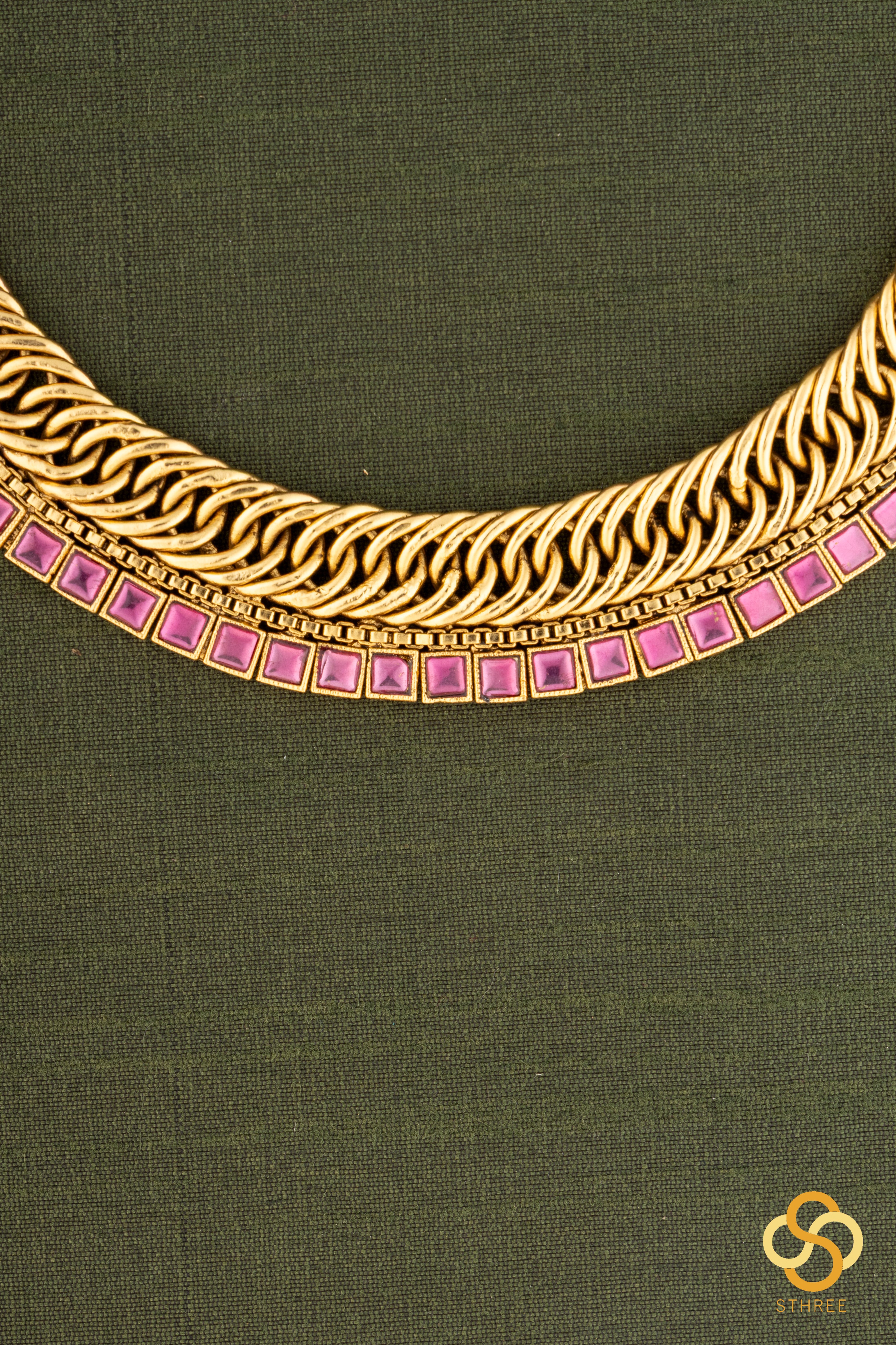 Ruby red, antique finish, jadau kundan choker