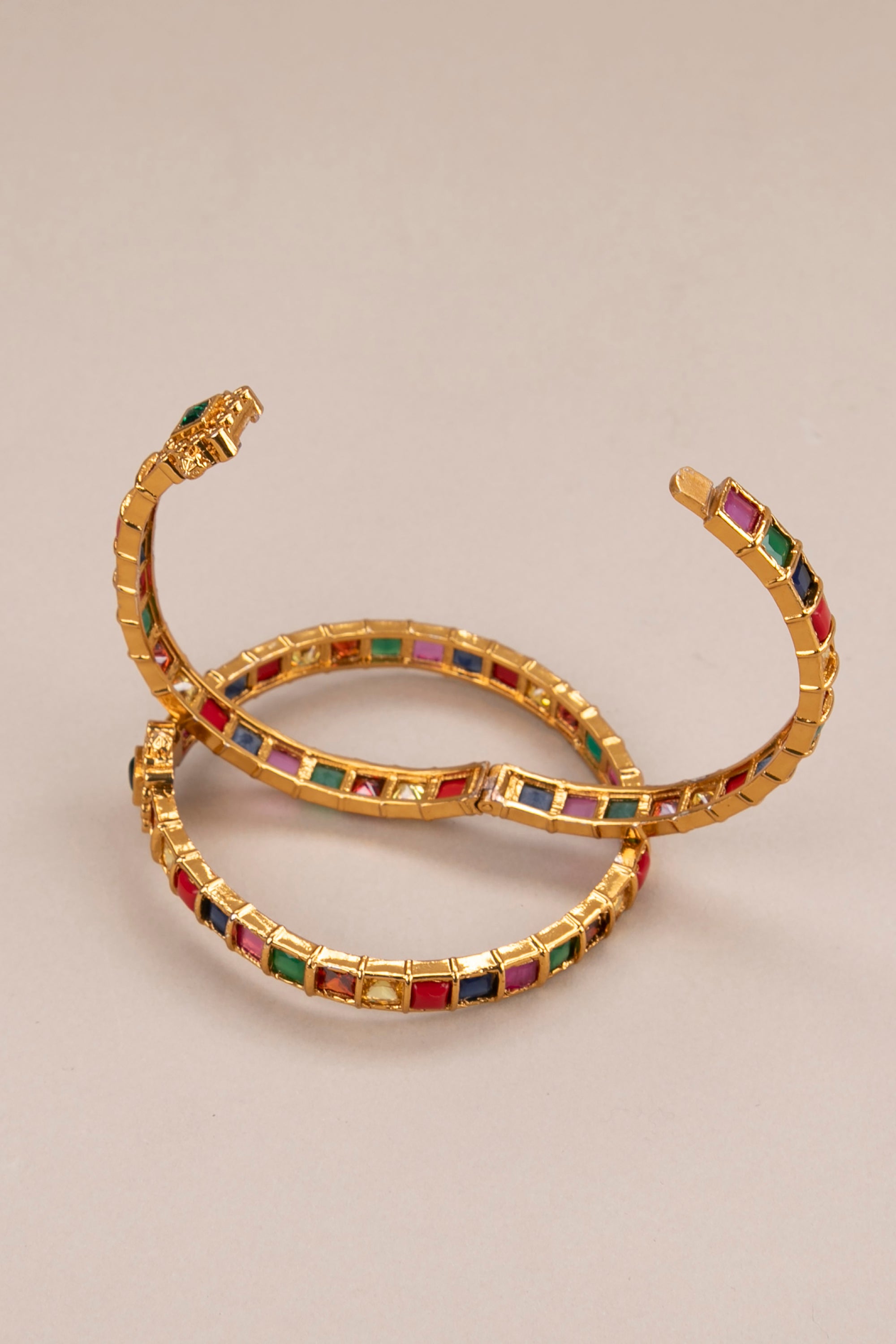 Navarathna kada with mogappu (openable pattern)