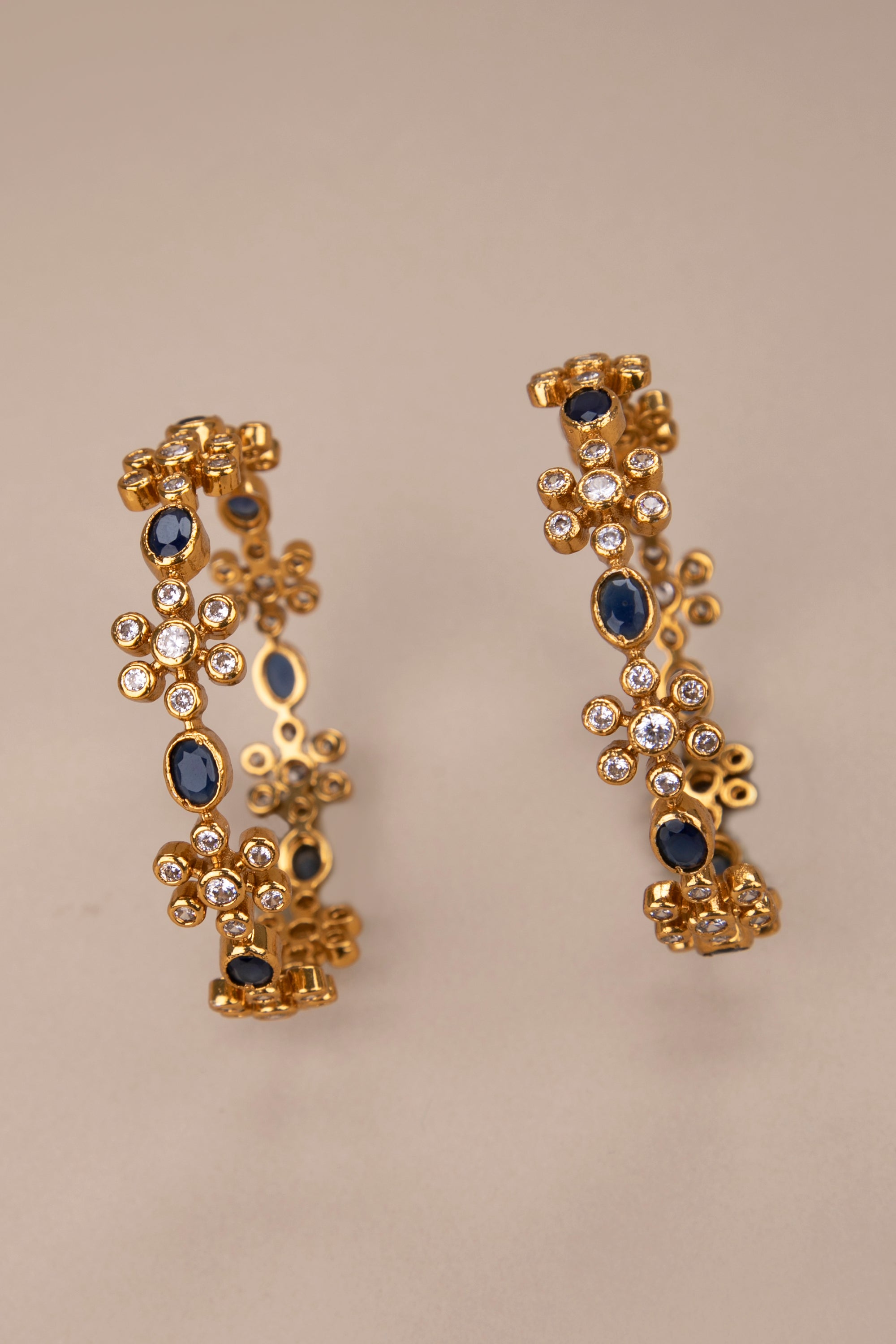 Sapphire blue and 7 stone zircon - Diamond pattern bangle