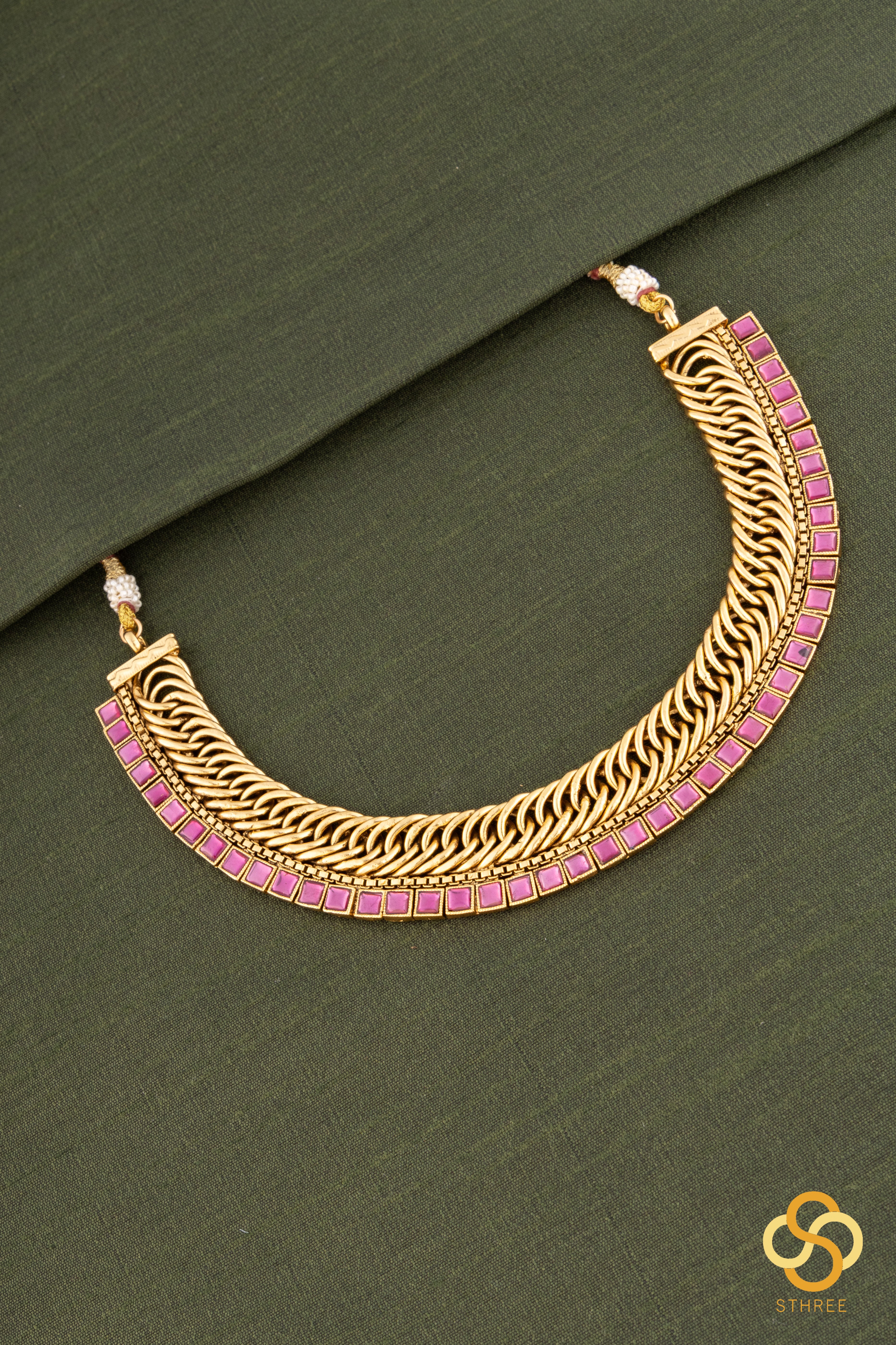 Ruby red, antique finish, jadau kundan choker