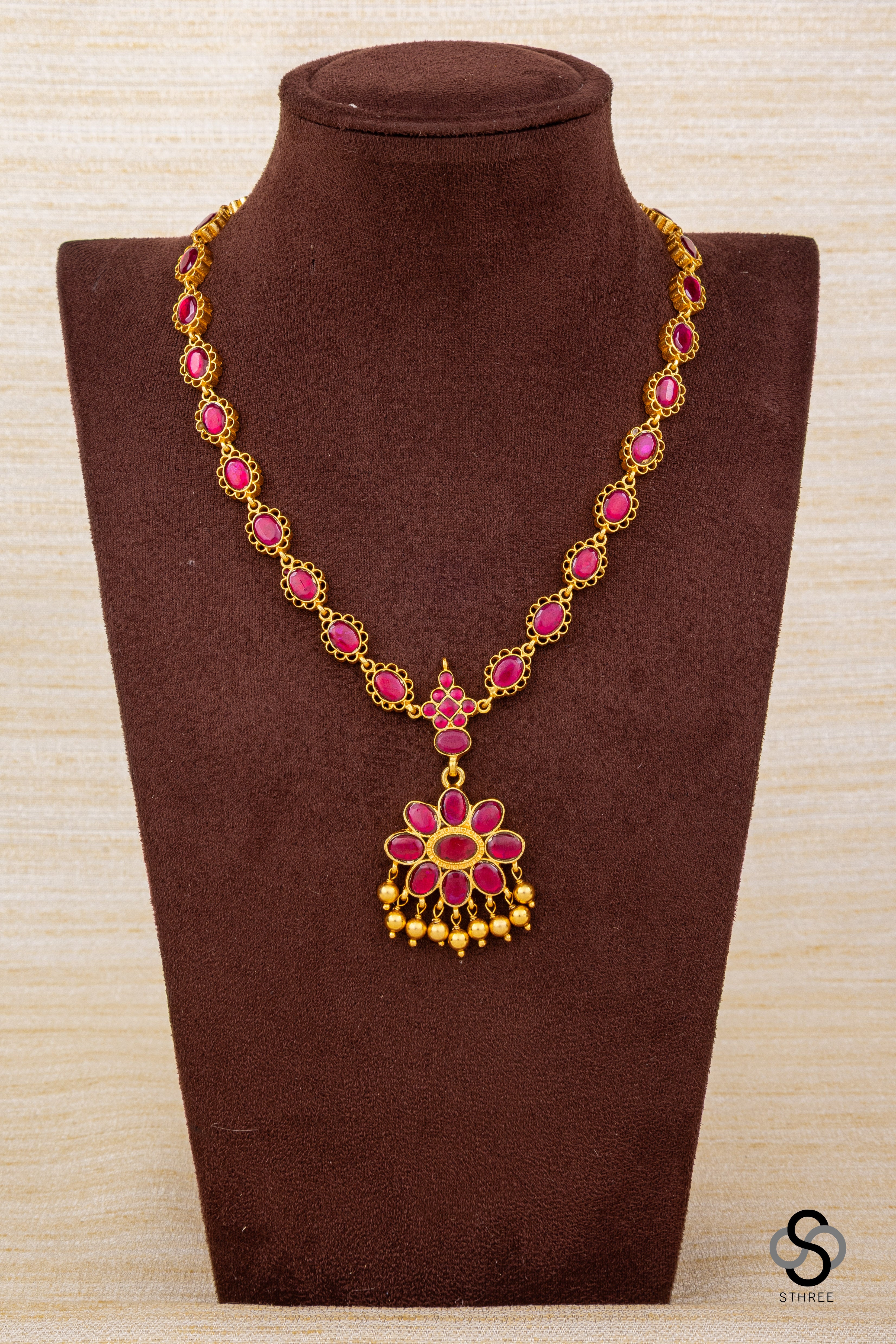 Ambujam - Palakkadu Necklace with Gold Balls Hanging